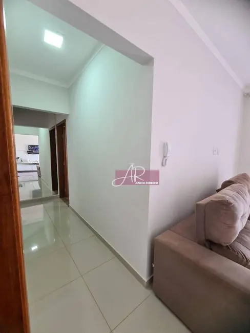 Foto 5 de Apartamento com 2 quartos à venda, 67m2 em Pouso Alegre - MG