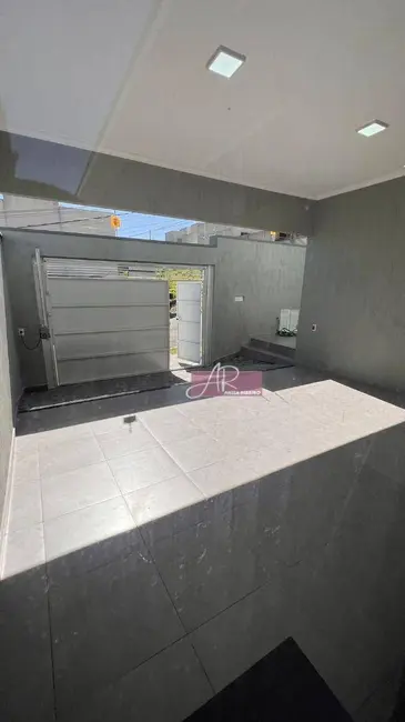 Foto 2 de Casa com 3 quartos à venda, 200m2 em Parque Real, Pouso Alegre - MG