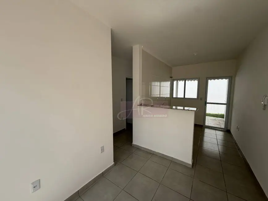 Foto 2 de Casa com 2 quartos à venda, 125m2 em Cidade Jardim, Pouso Alegre - MG