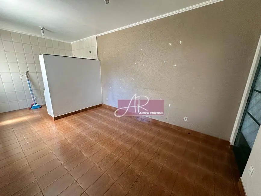 Foto 3 de Casa com 3 quartos à venda, 144m2 em Santa Cecília, Pouso Alegre - MG