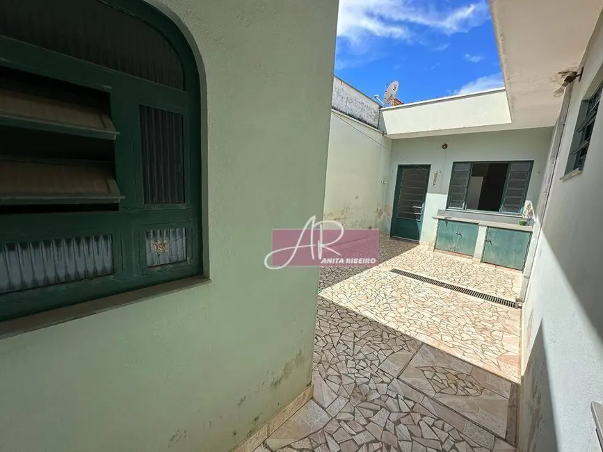 Foto 5 de Casa com 3 quartos à venda, 144m2 em Santa Cecília, Pouso Alegre - MG