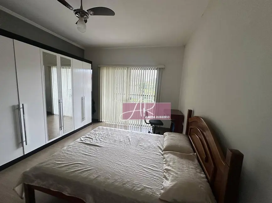 Casa com 4 quartos à venda, 300m2 em Pouso Alegre - MG - imagem 9 Foto 9 de Casa com 4 quartos à venda, 300m2 em Pouso Alegre - MG