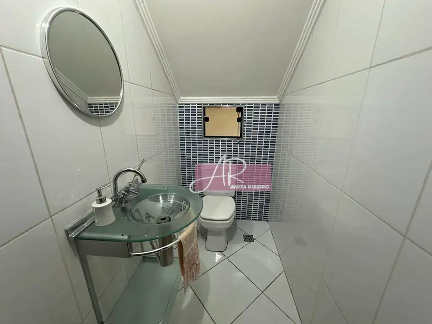 Casa com 4 quartos à venda, 300m2 em Pouso Alegre - MG - imagem 7 Foto 7 de Casa com 4 quartos à venda, 300m2 em Pouso Alegre - MG