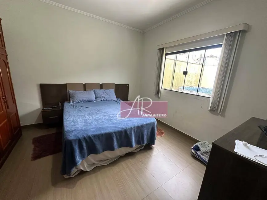 Casa com 4 quartos à venda, 300m2 em Pouso Alegre - MG - imagem 8 Foto 8 de Casa com 4 quartos à venda, 300m2 em Pouso Alegre - MG