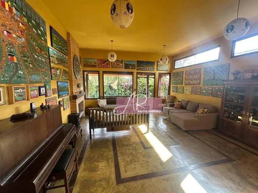 Casa com 4 quartos à venda, 408m2 em Pouso Alegre - MG - imagem 9 Foto 9 de Casa com 4 quartos à venda, 408m2 em Pouso Alegre - MG