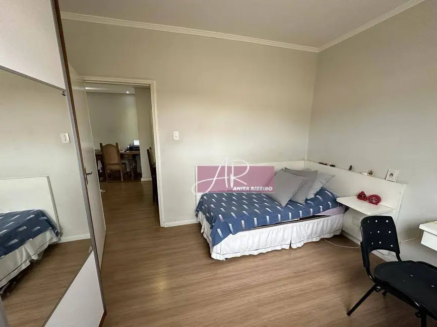 Foto 6 de Casa com 4 quartos à venda, 294m2 em Pouso Alegre - MG