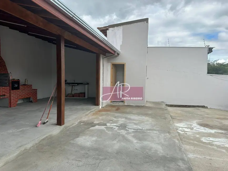 Chácara com 3 quartos à venda, 600m2 em Pouso Alegre - MG - imagem 9 Foto 9 de Chácara com 3 quartos à venda, 600m2 em Pouso Alegre - MG