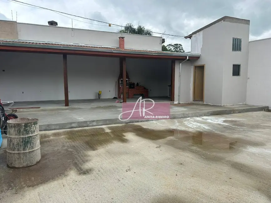 Chácara com 3 quartos à venda, 600m2 em Pouso Alegre - MG - imagem 5 Foto 5 de Chácara com 3 quartos à venda, 600m2 em Pouso Alegre - MG