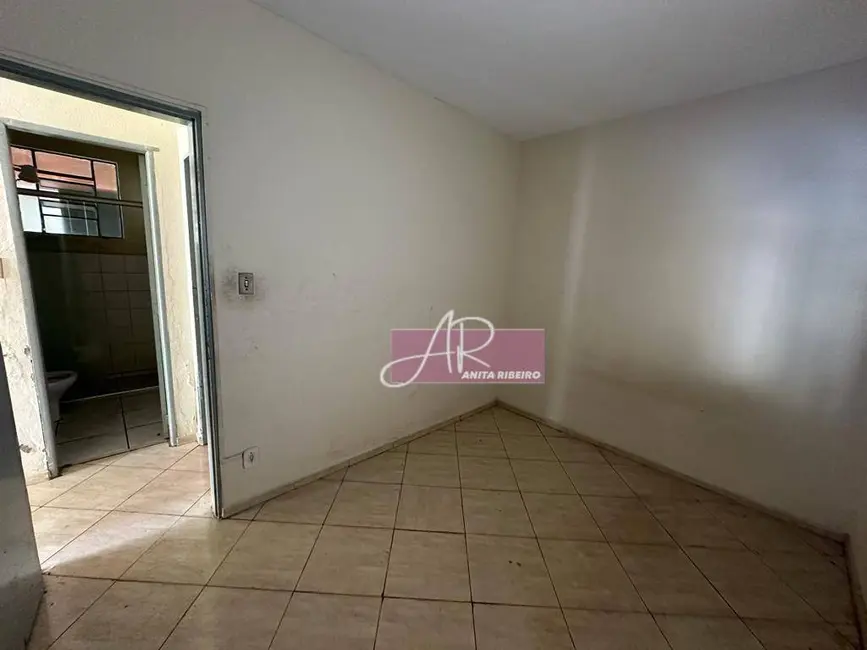 Foto 5 de Casa com 2 quartos à venda, 240m2 em Pouso Alegre - MG