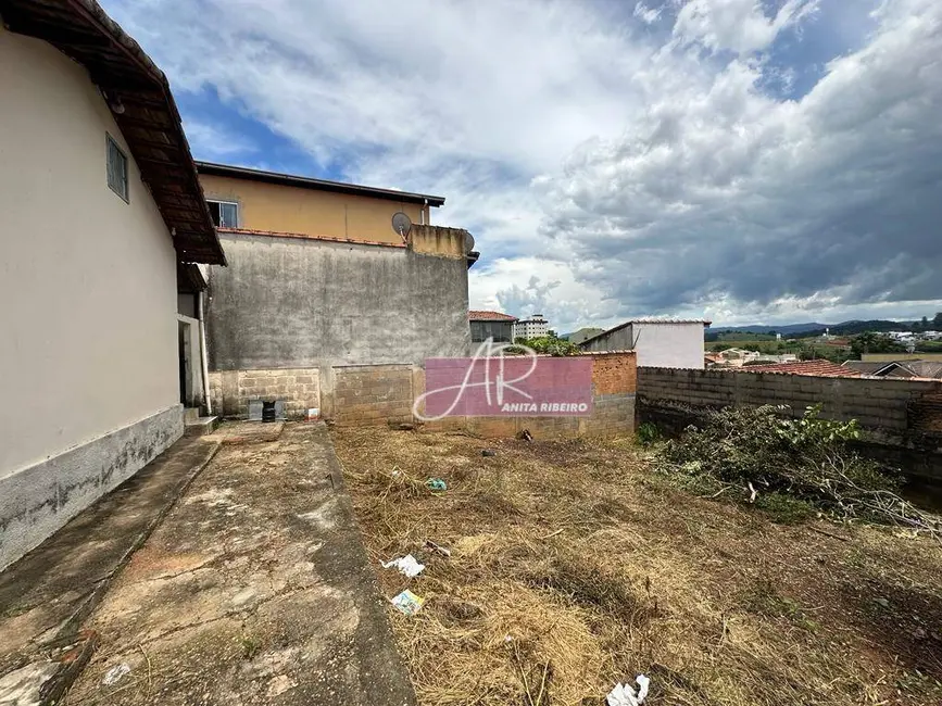 Foto 6 de Casa com 2 quartos à venda, 240m2 em Pouso Alegre - MG