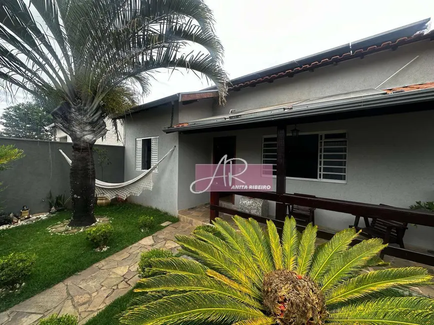 Foto 2 de Casa com 4 quartos à venda, 300m2 em Colinas de Santa Bárbara, Pouso Alegre - MG