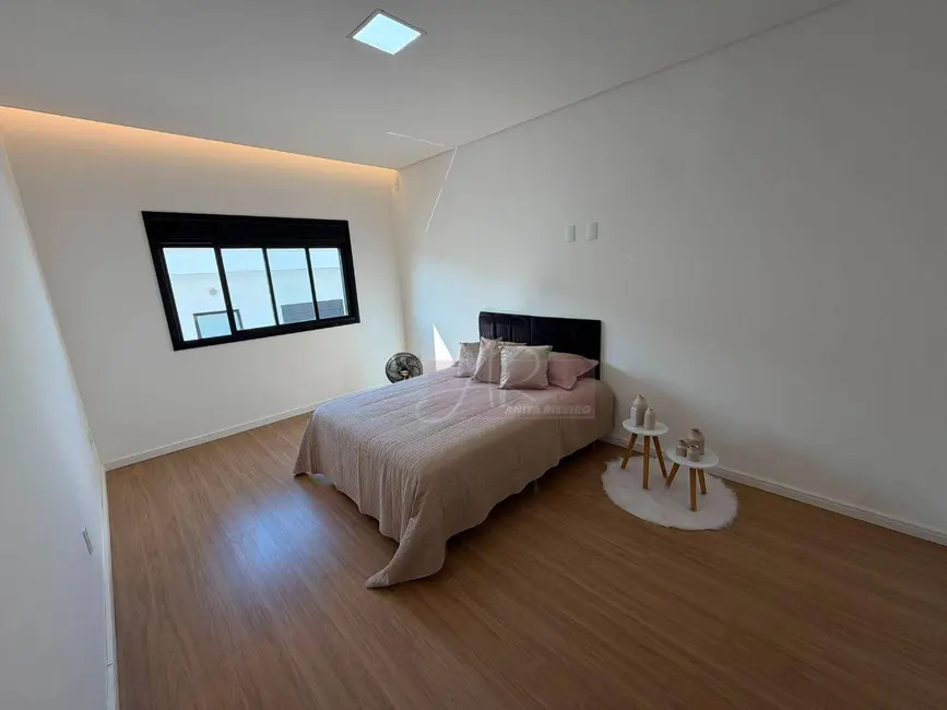 Foto 7 de Casa com 4 quartos à venda, 390m2 em Pouso Alegre - MG