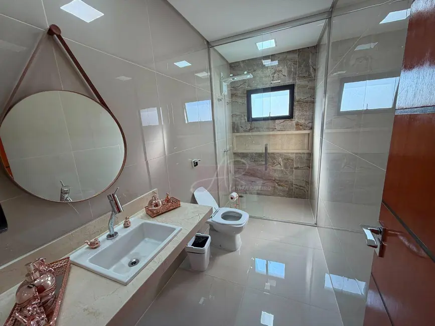 Foto 9 de Casa com 4 quartos à venda, 390m2 em Pouso Alegre - MG