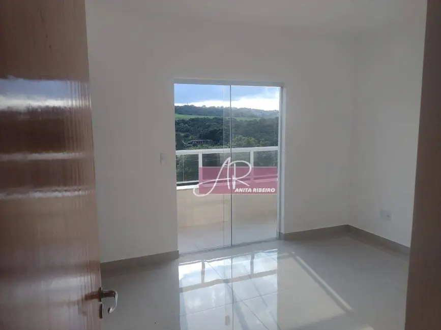 Casa com 3 quartos à venda, 200m2 em Jardim Aeroporto, Pouso Alegre - MG - imagem 7 Foto 7 de Casa com 3 quartos à venda, 200m2 em Jardim Aeroporto, Pouso Alegre - MG