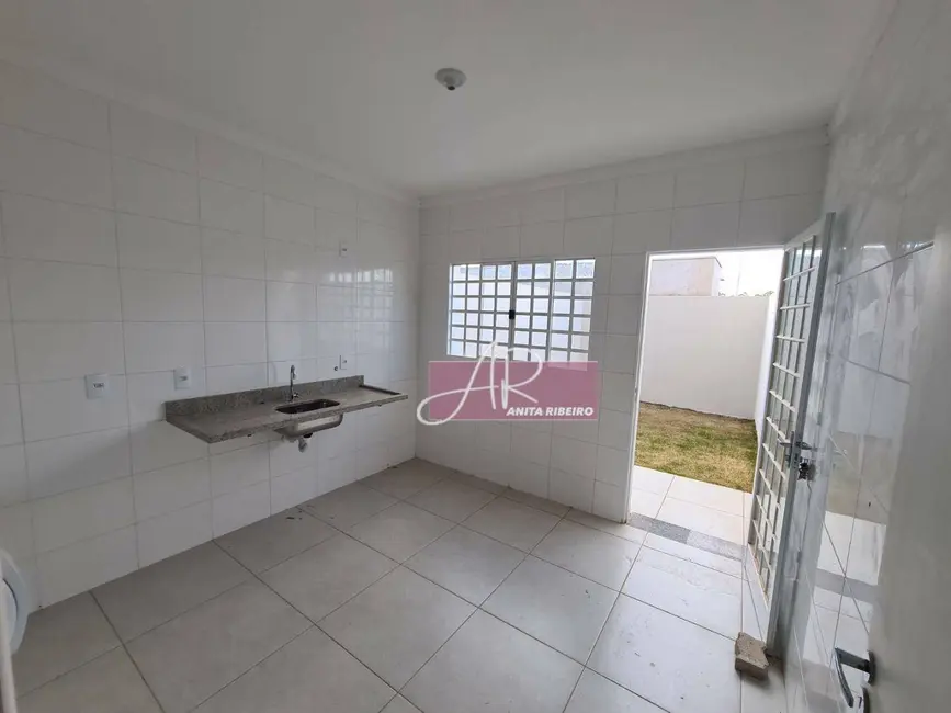 Foto 4 de Casa com 2 quartos à venda, 70m2 em Cidade Vergani, Pouso Alegre - MG