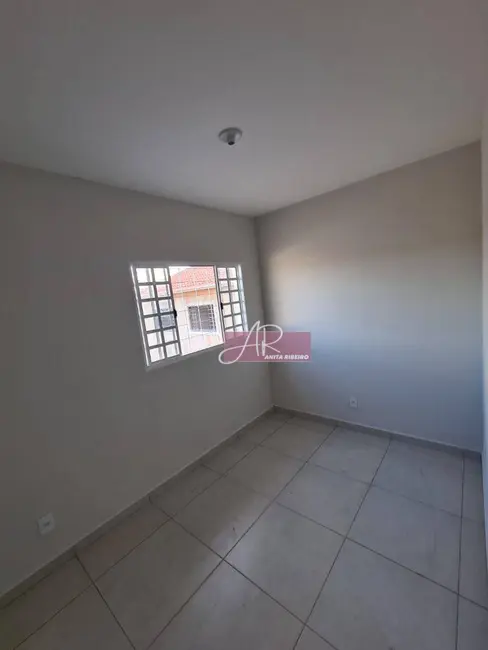 Foto 6 de Casa com 2 quartos à venda, 70m2 em Cidade Vergani, Pouso Alegre - MG