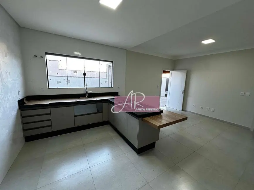 Foto 8 de Casa com 3 quartos à venda, 200m2 em Parque Real, Pouso Alegre - MG