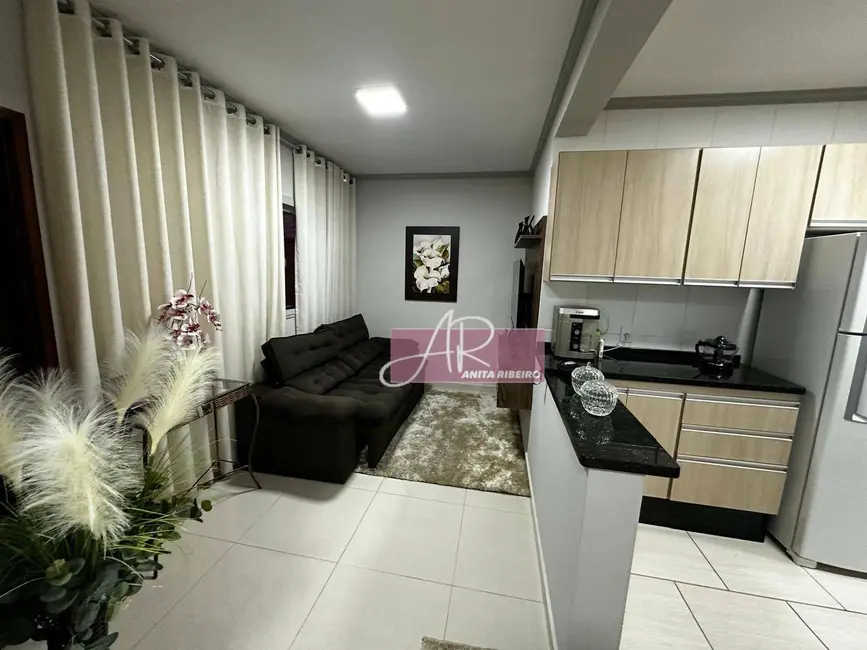 Foto 2 de Apartamento com 3 quartos à venda, 90m2 em Pouso Alegre - MG