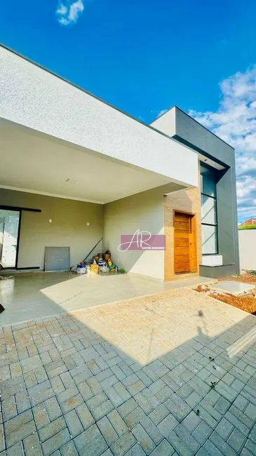 Casa com 3 quartos à venda, 300m2 em Pouso Alegre - MG - imagem 3 Foto 3 de Casa com 3 quartos à venda, 300m2 em Pouso Alegre - MG