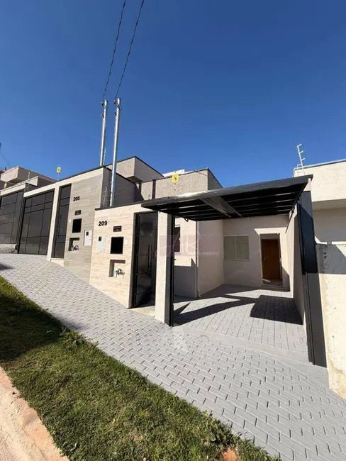 Foto 1 de Casa com 3 quartos à venda, 125m2 em Parque Real, Pouso Alegre - MG