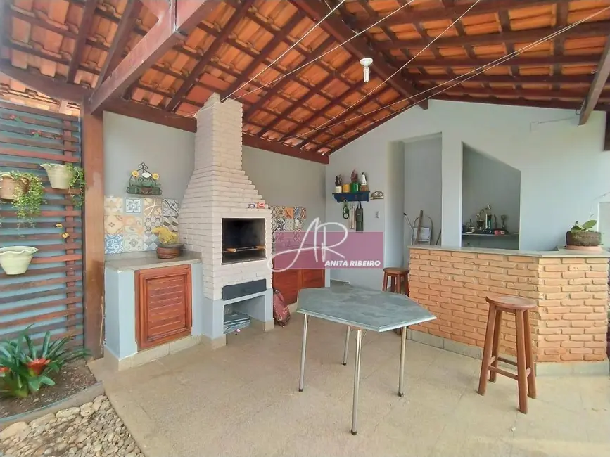 Foto 2 de Casa com 6 quartos à venda, 437m2 em Santa Filomena, Pouso Alegre - MG