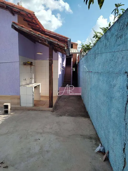 Foto 4 de Casa com 4 quartos à venda, 200m2 em Morumbi, Pouso Alegre - MG
