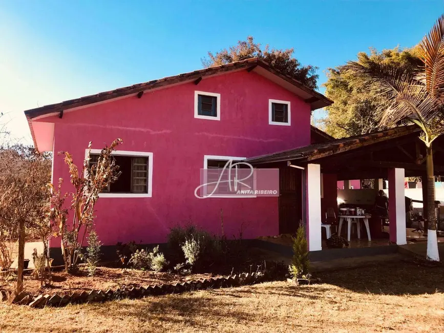 Foto 1 de Chácara com 3 quartos à venda, 2400m2 em Pouso Alegre - MG