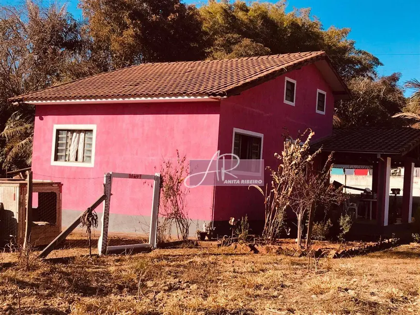 Foto 2 de Chácara com 3 quartos à venda, 2400m2 em Pouso Alegre - MG