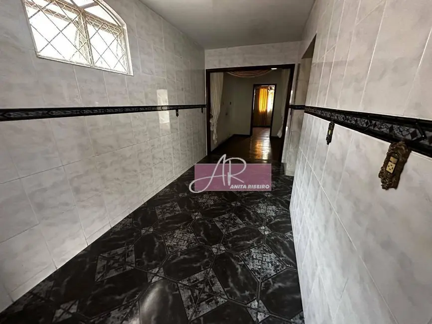 Foto 6 de Casa com 4 quartos à venda, 256m2 em São Camilo, Pouso Alegre - MG