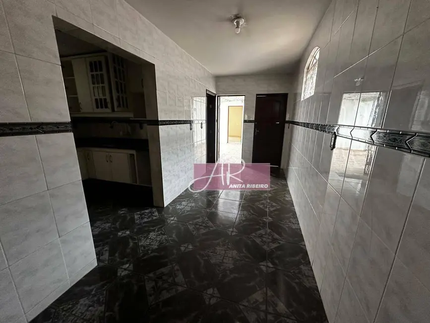 Foto 2 de Casa com 4 quartos à venda, 256m2 em São Camilo, Pouso Alegre - MG