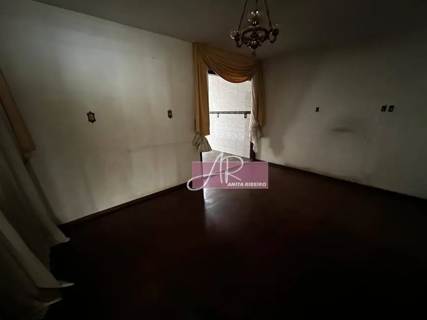 Foto 3 de Casa com 4 quartos à venda, 256m2 em São Camilo, Pouso Alegre - MG