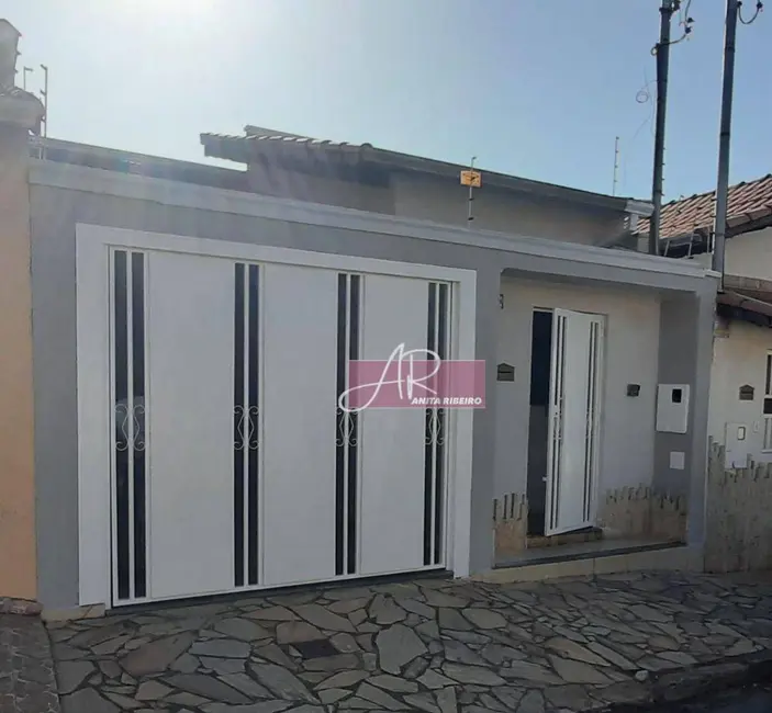 Foto 2 de Casa com 3 quartos à venda, 120m2 em Jardim Aureliano, Pouso Alegre - MG