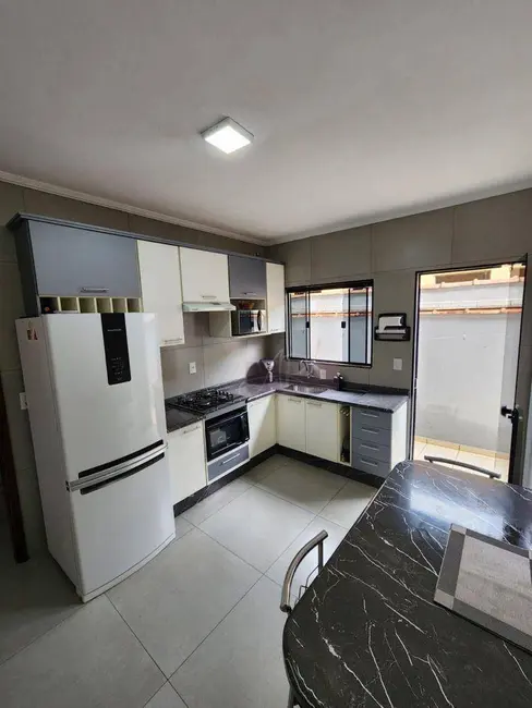 Casa com 3 quartos à venda, 120m2 em Jardim Aureliano, Pouso Alegre - MG - imagem 7 Foto 7 de Casa com 3 quartos à venda, 120m2 em Jardim Aureliano, Pouso Alegre - MG