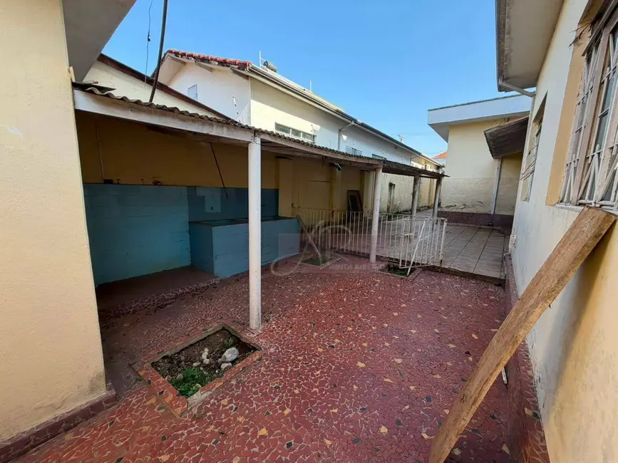 Casa com 5 quartos à venda, 380m2 em Centro, Pouso Alegre - MG - imagem 7 Foto 7 de Casa com 5 quartos à venda, 380m2 em Centro, Pouso Alegre - MG
