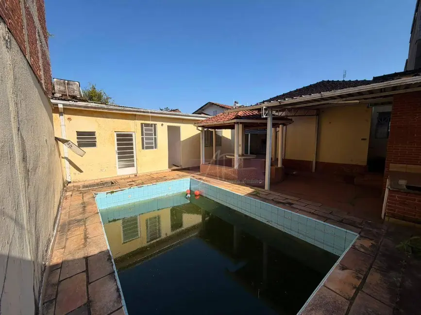 Casa com 5 quartos à venda, 380m2 em Centro, Pouso Alegre - MG - imagem 6 Foto 6 de Casa com 5 quartos à venda, 380m2 em Centro, Pouso Alegre - MG