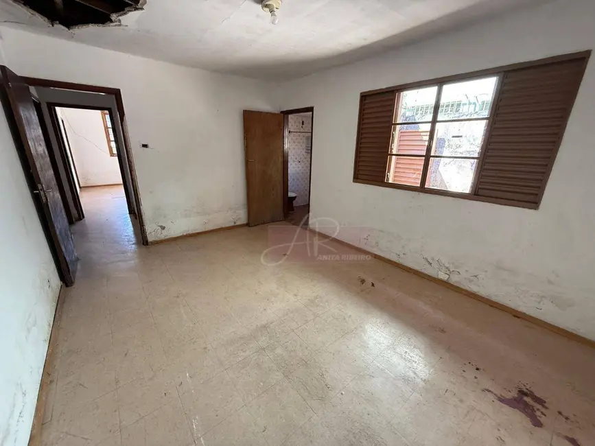 Casa com 3 quartos à venda, 170m2 em São Camilo, Pouso Alegre - MG - imagem 8 Foto 8 de Casa com 3 quartos à venda, 170m2 em São Camilo, Pouso Alegre - MG