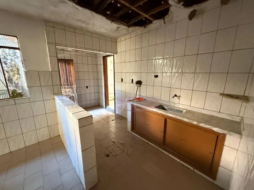 Casa com 3 quartos à venda, 170m2 em São Camilo, Pouso Alegre - MG - imagem 6 Foto 6 de Casa com 3 quartos à venda, 170m2 em São Camilo, Pouso Alegre - MG
