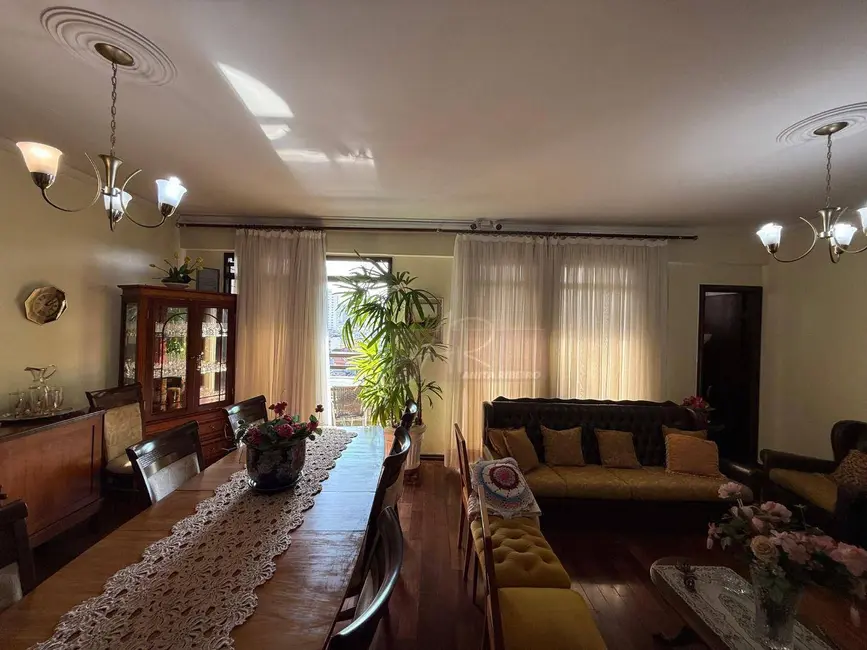 Foto 1 de Apartamento com 3 quartos à venda, 133m2 em Centro, Pouso Alegre - MG