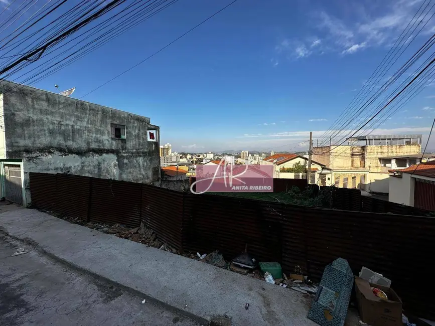 Terreno / Lote à venda, 235m2 em Centro, Pouso Alegre - MG - imagem 3 Foto 3 de Terreno / Lote à venda, 235m2 em Centro, Pouso Alegre - MG
