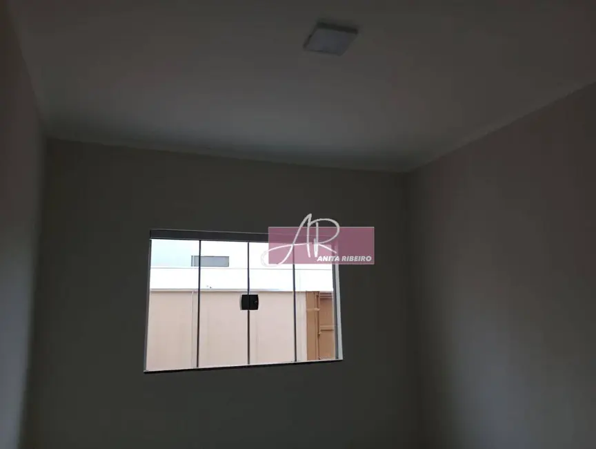 Foto 5 de Casa com 2 quartos à venda, 150m2 em Cidade Vergani, Pouso Alegre - MG