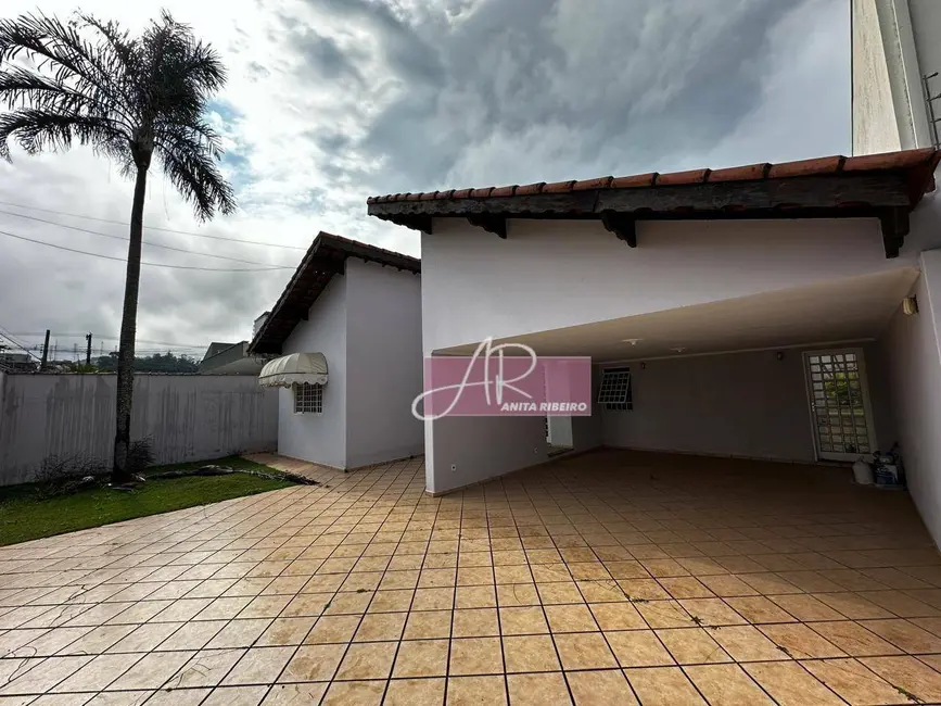 Foto 4 de Casa com 4 quartos à venda, 450m2 em Fátima II, Pouso Alegre - MG