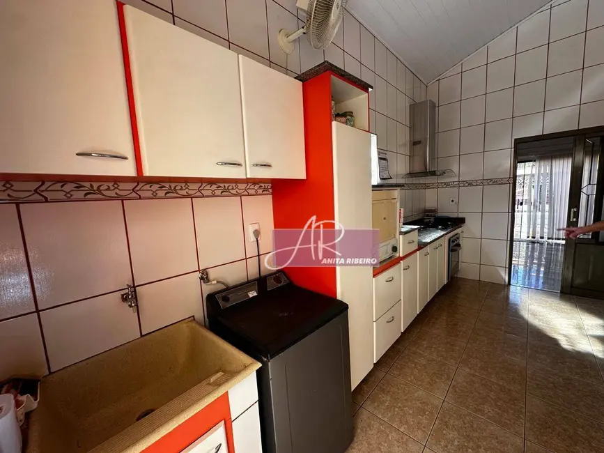 Casa com 6 quartos à venda, 500m2 em Colinas de Santa Bárbara, Pouso Alegre - MG - imagem 7 Foto 7 de Casa com 6 quartos à venda, 500m2 em Colinas de Santa Bárbara, Pouso Alegre - MG