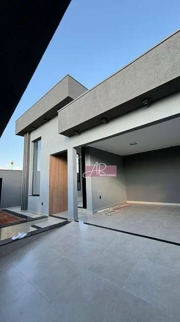 Foto 2 de Casa com 3 quartos à venda, 317m2 em Pouso Alegre - MG