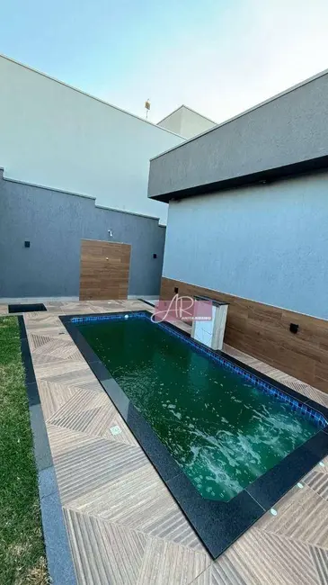 Casa com 3 quartos à venda, 317m2 em Pouso Alegre - MG - imagem 3 Foto 3 de Casa com 3 quartos à venda, 317m2 em Pouso Alegre - MG