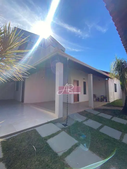 Foto 1 de Casa com 3 quartos à venda, 210m2 em Faisqueira, Pouso Alegre - MG