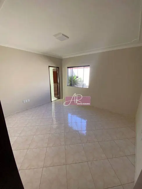 Foto 2 de Casa com 3 quartos à venda, 210m2 em Faisqueira, Pouso Alegre - MG
