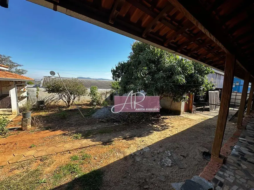 Foto 3 de Casa com 5 quartos à venda, 744m2 em Cidade Vergani, Pouso Alegre - MG