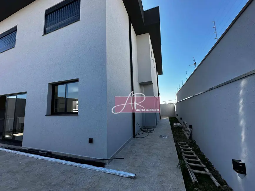 Foto 9 de Casa com 4 quartos à venda, 320m2 em Pouso Alegre - MG