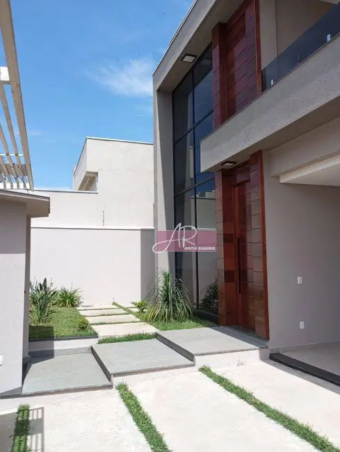 Foto 2 de Casa com 3 quartos à venda, 338m2 em Pouso Alegre - MG