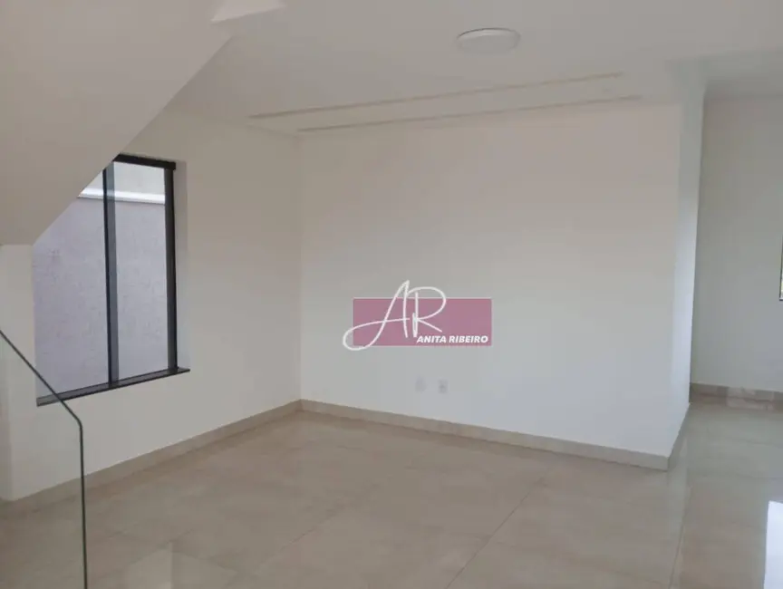 Foto 4 de Casa com 3 quartos à venda, 338m2 em Pouso Alegre - MG